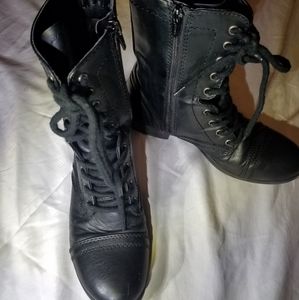 Combat boots